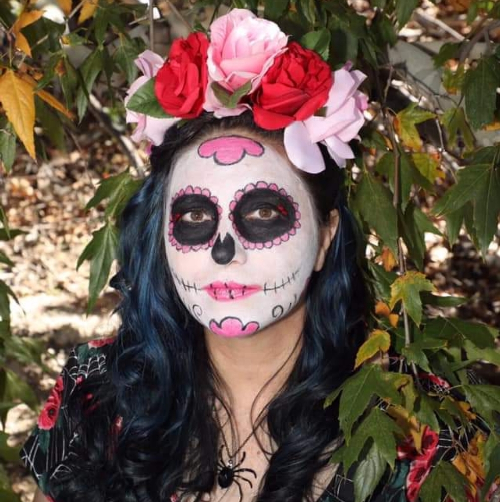 Dia De Los Muertos red and pink roses head…